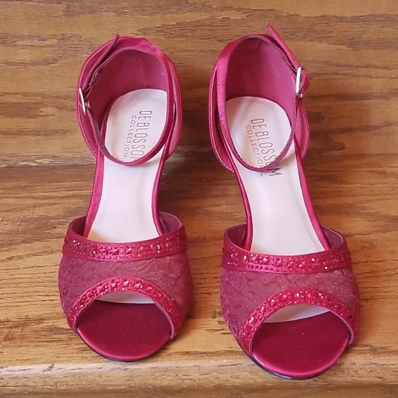 Women's shoes - Picture 1 of 8